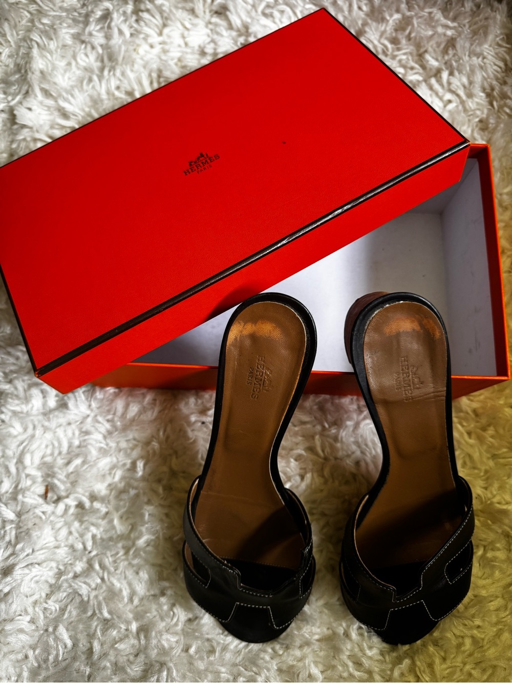 Black Hermes Oasis Sandal - READ DESCRIPTION - Picture 2 of 8
